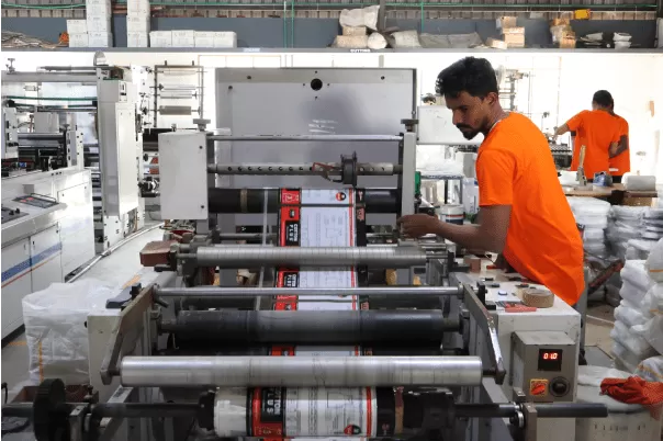 Stretch Wrapping Roll manufacturer and supplier industry